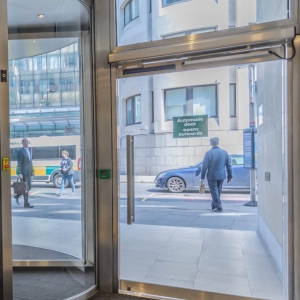 Glass Automatic Entrances