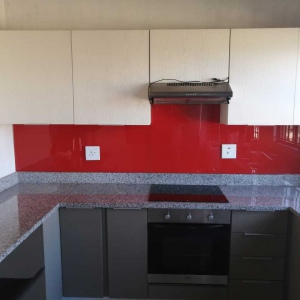 We are a sucker for red glass splashbacks